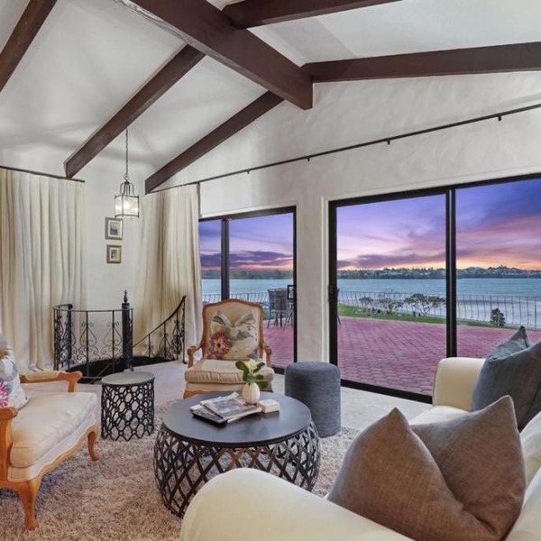 Magnificent Beachfront Mansion - Pool - Fireplace