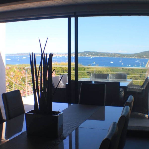 Magnificent panoramic view of the entire Gulf of St-Tropez