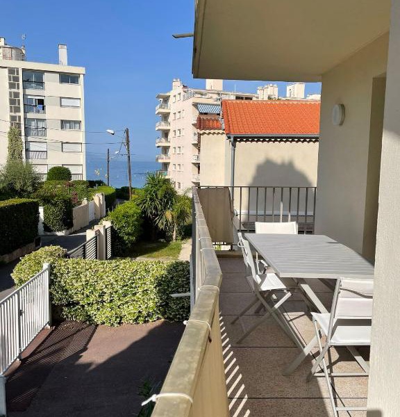 Magnifique appartement climatisé de 87m², à 100m de la plage