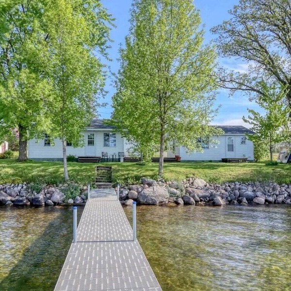 Main Cabin and Bunk Cabin on Pelican Lake