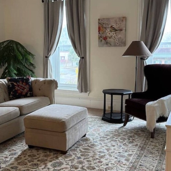 Main St Quiet Luxury Apartment