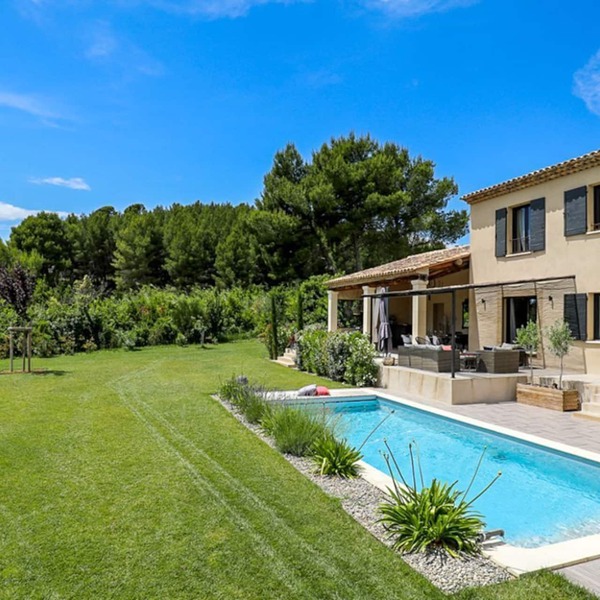 Maison Des Artisans - Three Bedroom Villa, Sleeps 6