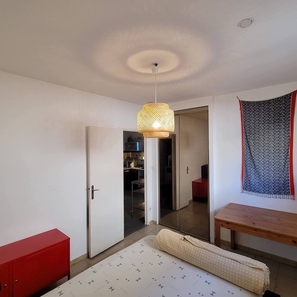 Maison du musicien (Ground-floor apartment with private garden, quiet location)