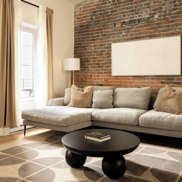 Maison Place Jacques-Cartier Luxury One-Bedroom Apartment Old Montreal Freestanding bath Full Kitchen Skylight Wi-Fi AC