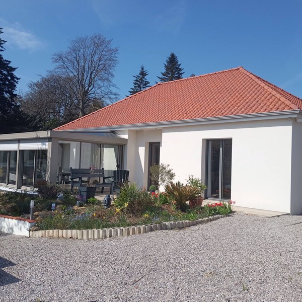 Maison Plain Pied Dans un Cadre Verdroyant