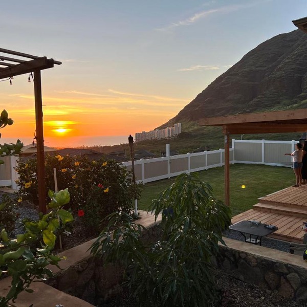 Makaha Valley luxury escape!