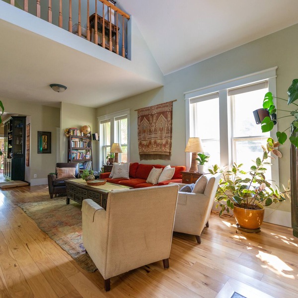 Make yourself at home in a spacious, clean and comfortable downtown Boulder home
