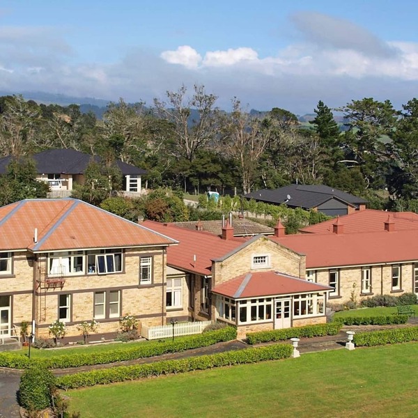 Manor Views