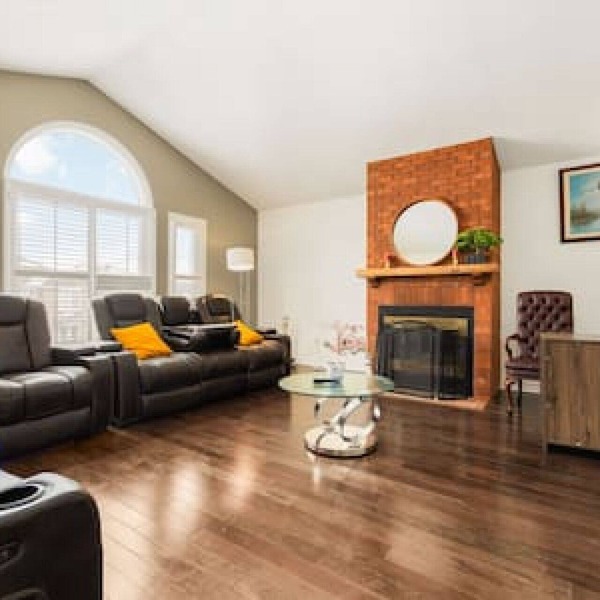 Maple Nest Pickering for your stay