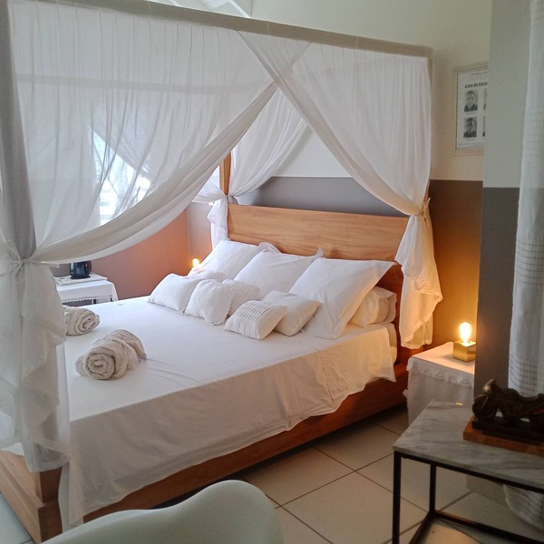 Master suite + breakfast