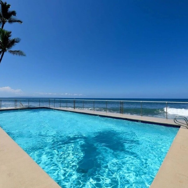 Maui Oceanfront 3 Bedroom Townhome Sleeps 8