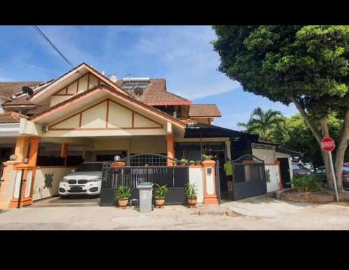max villa