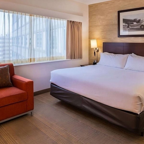 Maximum Comfort! w/Complimentary Airport Shuttle Service, Pets are Welcome!