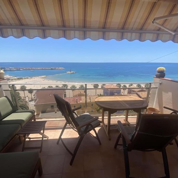 MB2C, amplio apartamento con bonitas vistas