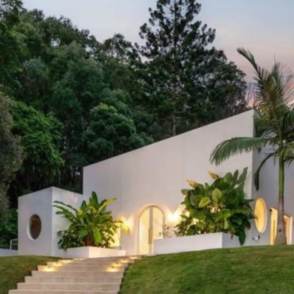 Mediterranean 4 bedroom farm house