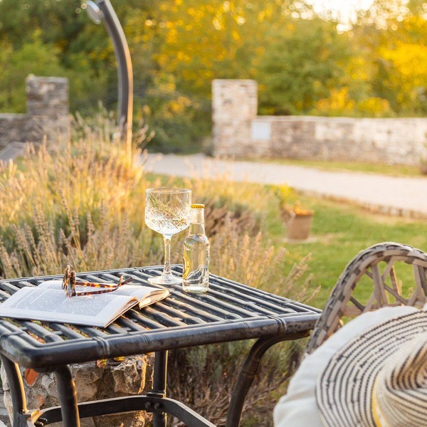 Mediterranean tranquillity with pool & garden - perfect for families