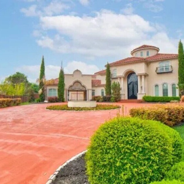 Mediterranean villa on acre lot in W Plano-5 mins from Legacy West, Frisco Star,