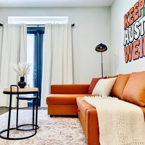 Memory Foam King Bed+Pool+Gym+Downtown Austin+Domain+Q2Stadium+FreeParking