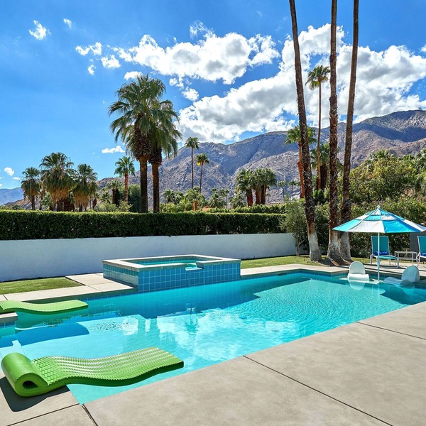 Mid Century Modern Gated Old Las Palmas Pool/Spa Mountain Views Pet Friendly