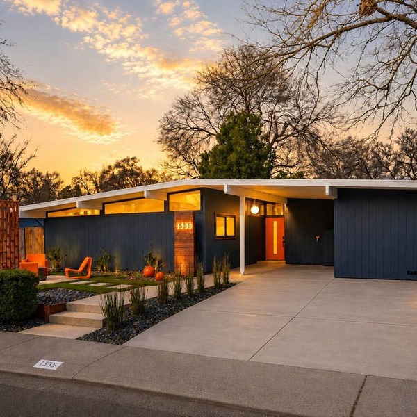 Midcentury Modern Oasis: Atomic Ranch Reimagined