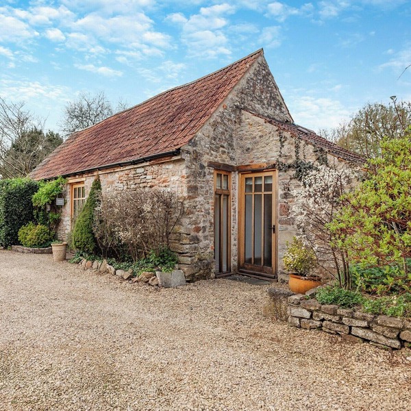 Midsummer Cottage Retreat