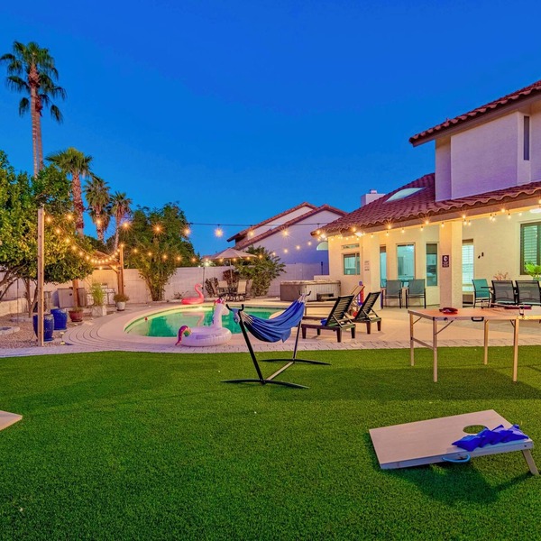 Midterm Spacious 4-bedroom Oasis Villa in peaceful Scottsdale