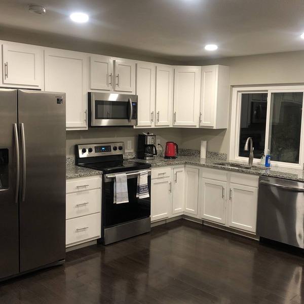 MileHi Vacation Home (near DIA, pet friendly, has a baby crib)