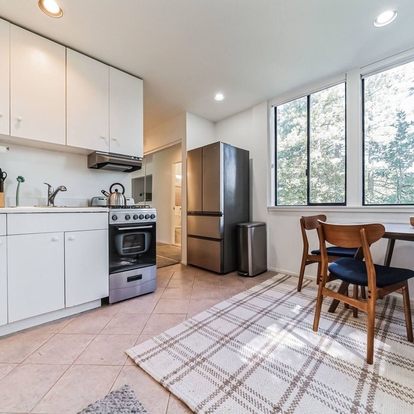 Mill Valley Treehouse Apt 1 Bedroom Apts by RedAwning