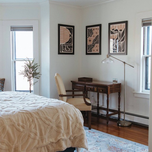 Millside Maynard: Walkable Private 2BR/Flex Office with WiFi, Parking, Backyard.