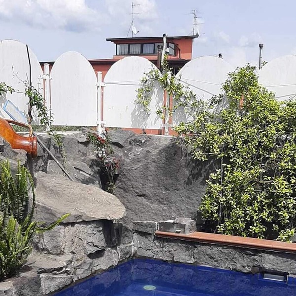 Mini appartamento romantico indipendente con giardino e piscina ad uso esclusivo