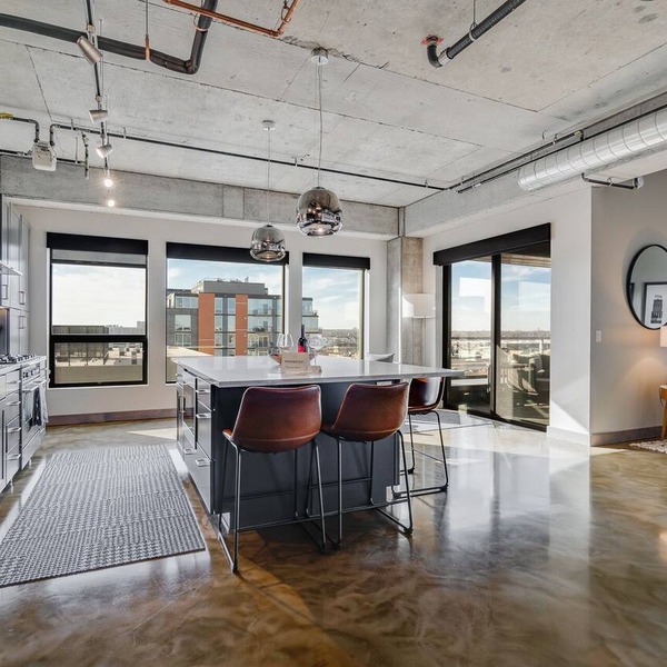 MINNeSTAY* Sable 701 - Luxury Two Story Loft | North Loop | Target Center