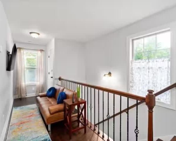 Mins from Downtown - Campbell Carriage House