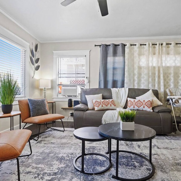 Minutes from Beach - No Cleaning Fee - Free Parking - FIFA 2026!