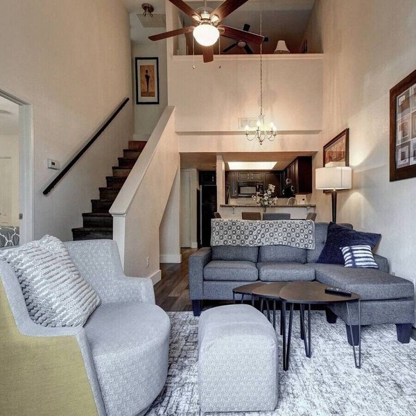 Mo's Mellow Manor