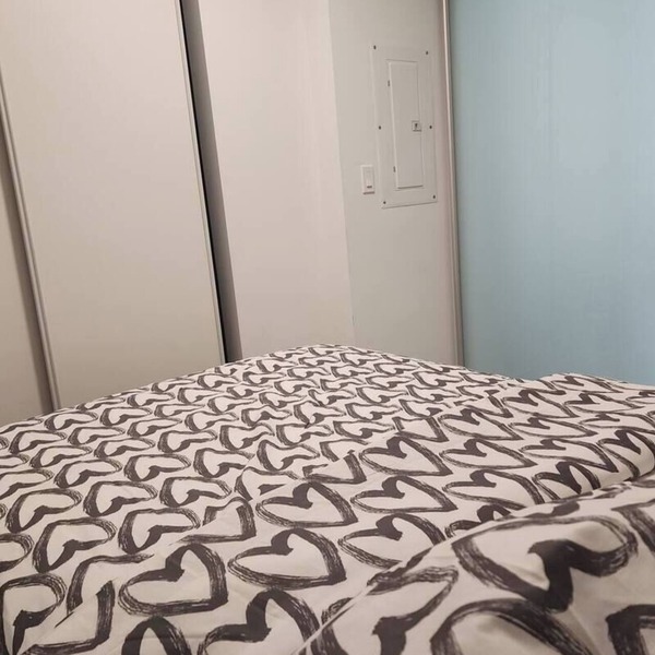 Modern 2-Bed, 2-Bath Apartment, Family-Friendly, Free Parking, Gym & Party Room!