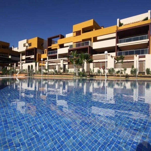 Modern 2 bed-2 bathroom Ground Floor Apartment - Playa Flamenca - Great location