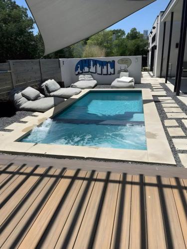 Modern 2-Home Private Oasis w Pool Hot Tub in DT
