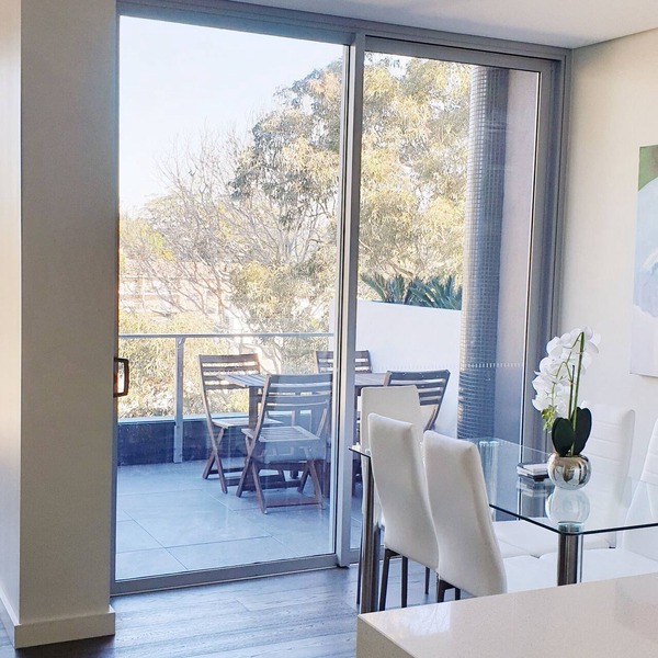 Modern 2b2b apartmemt. close to water front