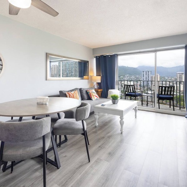 Modern 2bdrm condo in Waikiki with full kitchen and convenient free parking.
