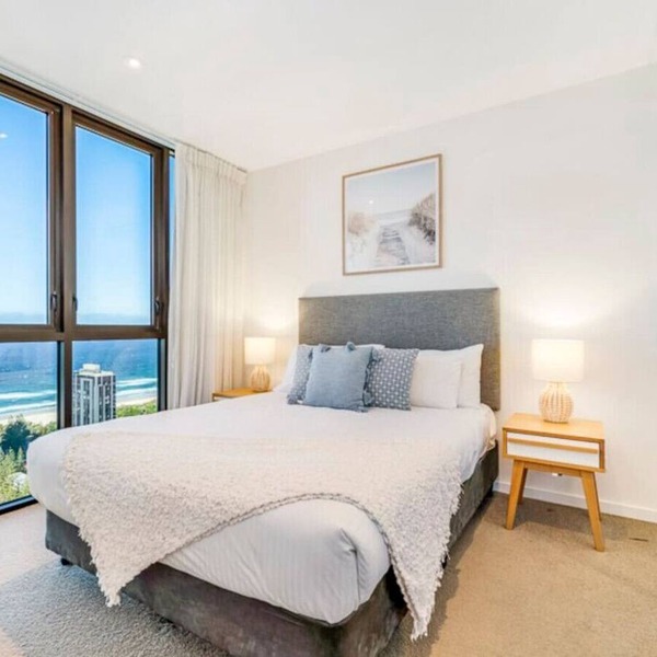 Modern 2BR Broadbeach - Ocean & Hinterland Views