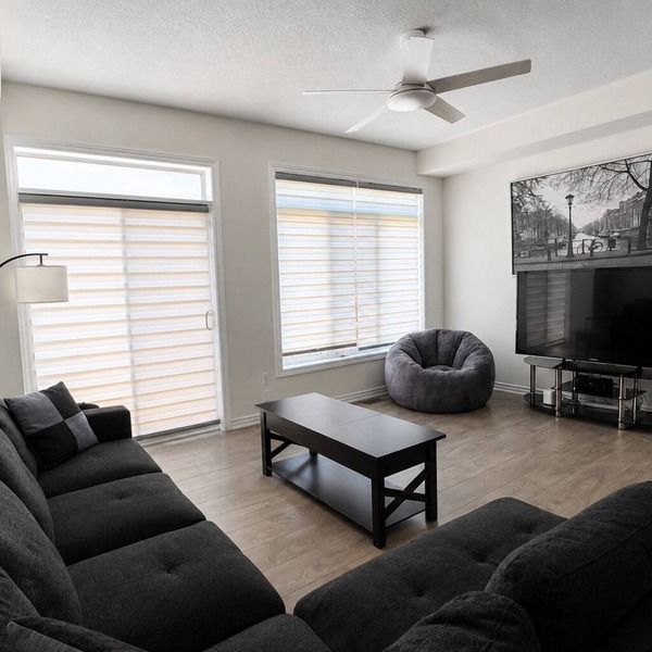 Modern 2BR Smart Home, Designed for Ease—Mins to Shops, Dining & Innisfil Beach!