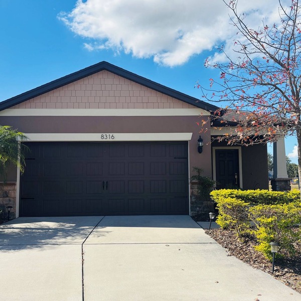 Modern 3-bedroom house convenient Riverview 15 min from Tampa
