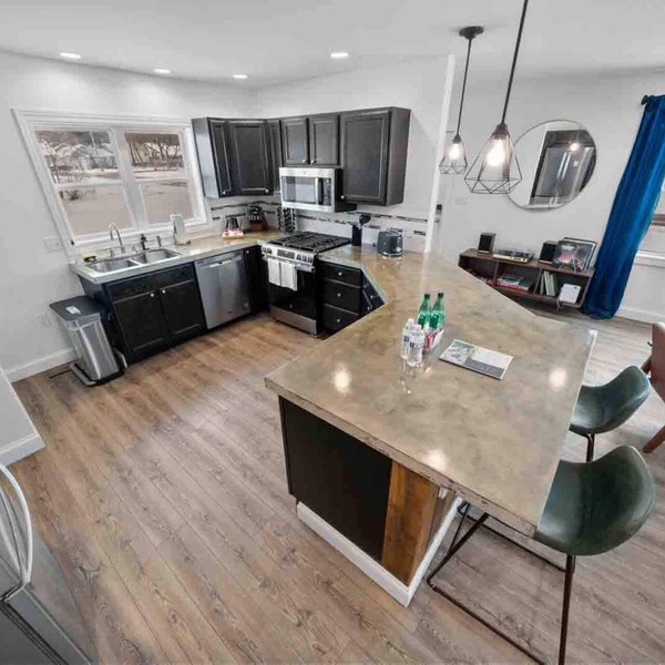 Modern 3BR/2BA Home | 5m DT Elkhart | 30m ND