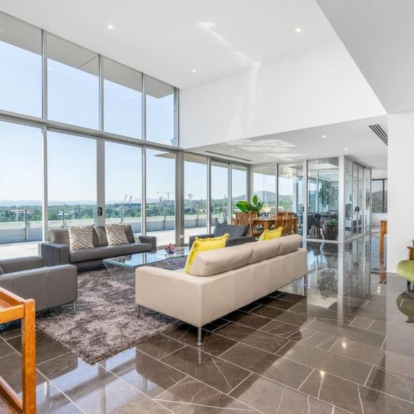 Modern 3BR Home 5 mins away from Parliament House - Hosted by Canstay