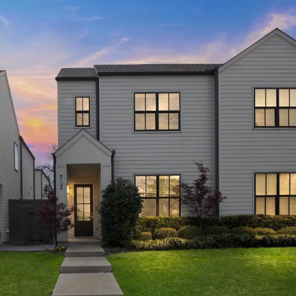 Modern 3BR in Bishop Arts - Walk to Shops & Dining Duplex