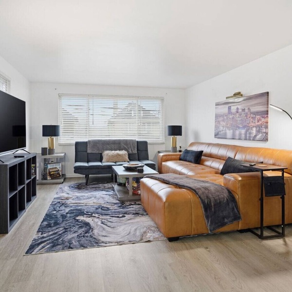 Modern 3BR Townhome in Mt. Lebanon | Garage + Easy City Access
