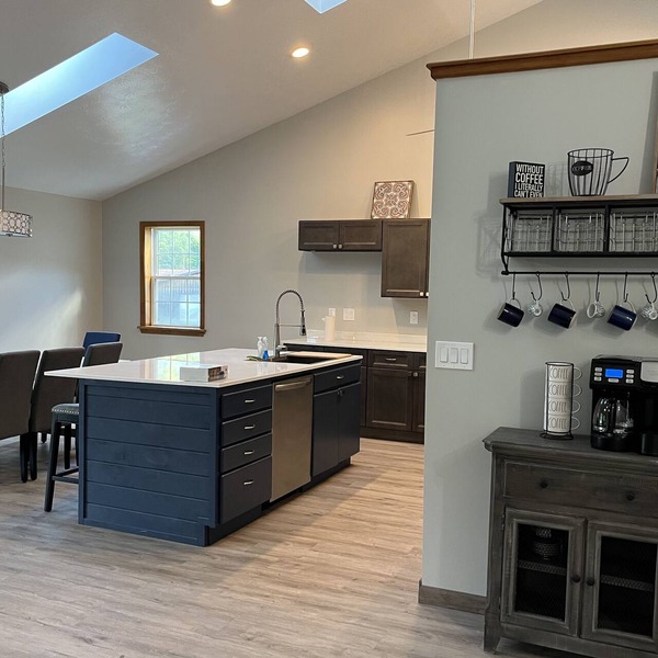 Modern 4 bedroom/3 bath home in Finger Lakes and wine country