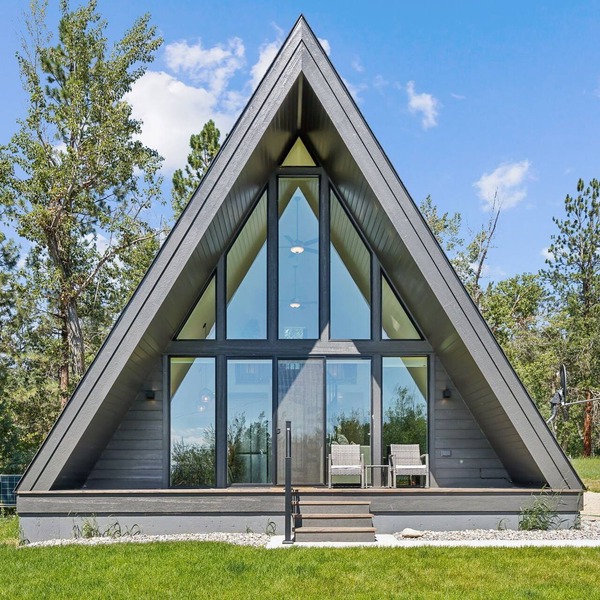 Modern A-frame in the heart of the Bitterroot Valley!