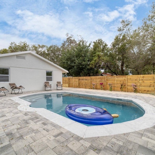 Modern Adobe Oasis~Heated Pool~Fresh Remodel