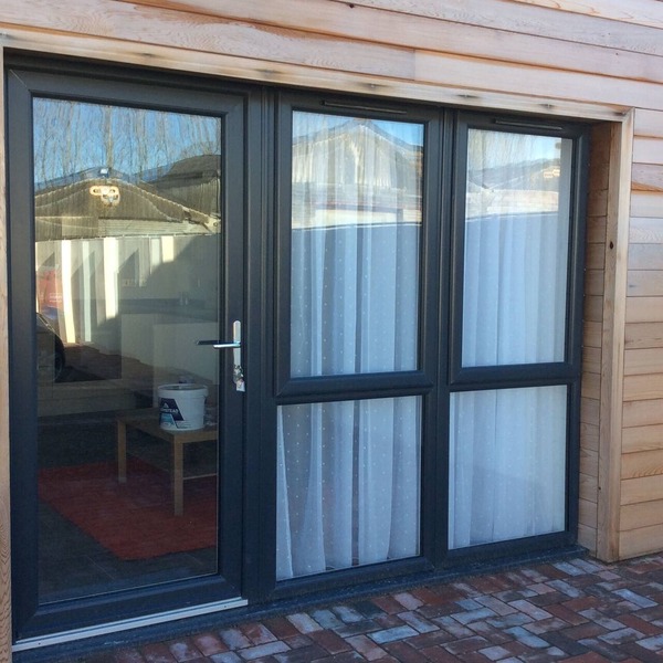 Modern and airy cottage close to Bristol & Bath